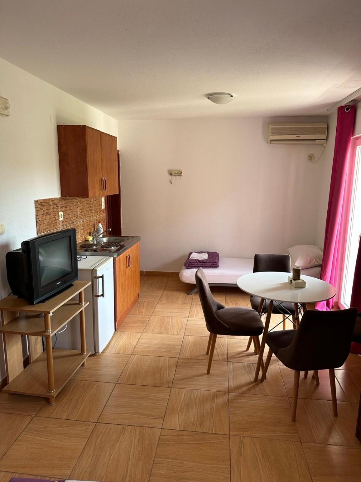 Guest House Andrea Budva Exterior photo