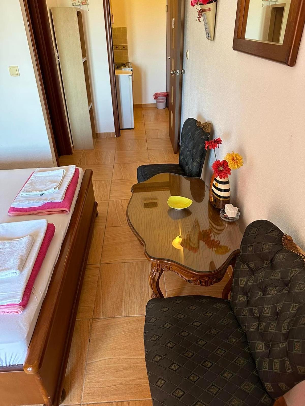 Guest House Andrea Budva Exterior photo
